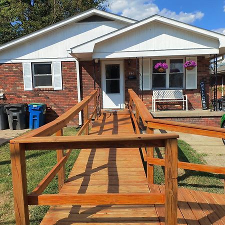 Apartamento Accessible Art Bungalow Evansville Exterior foto